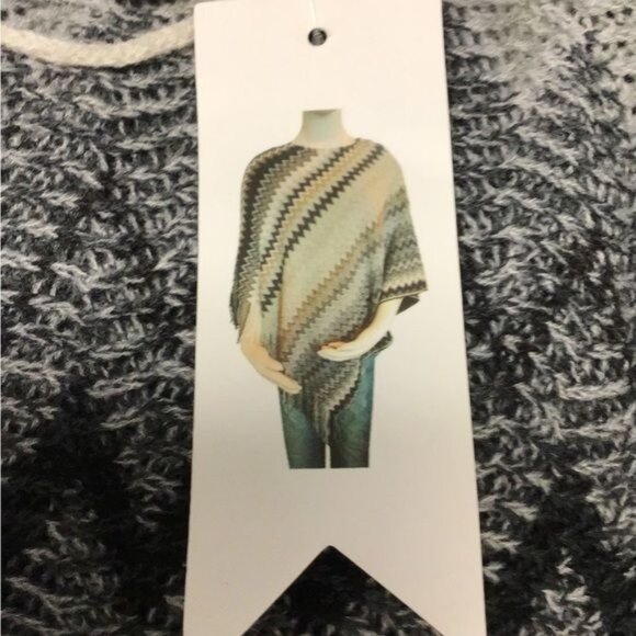 Cruise Club Women’s Boho Ethnic Pull-Over Sweater Poncho, Gray, One Size - Picture 9 of 9